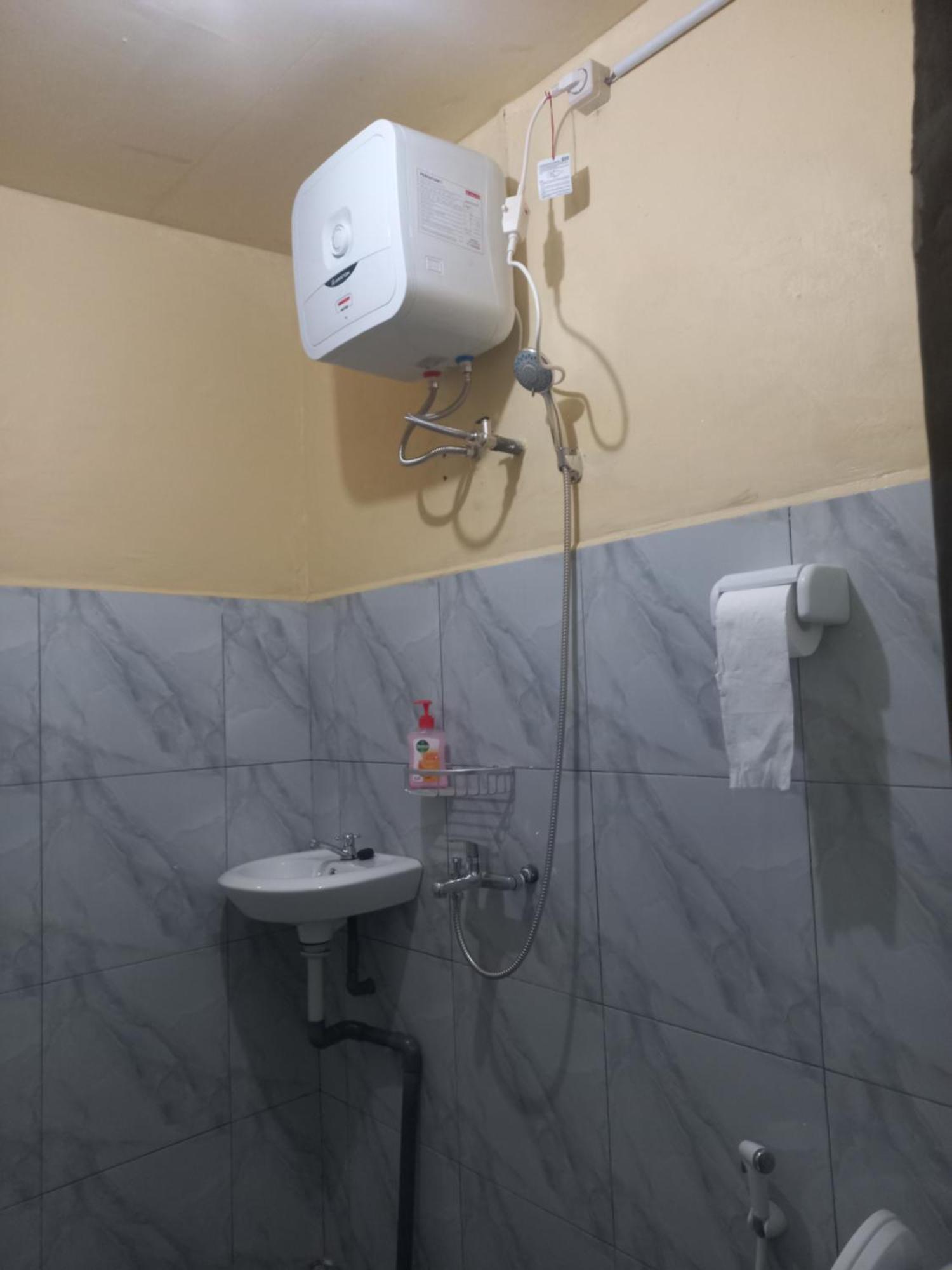 Sun Rice Homestay Ruteng Habitación foto